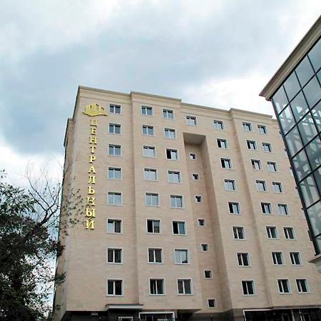 Residential Complex Central 261 Alma-Ata Buitenkant foto